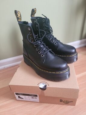 Dr. Martens Jadon III Pisa Size 8
